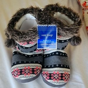 NWT Women's Booties size M (7/8)